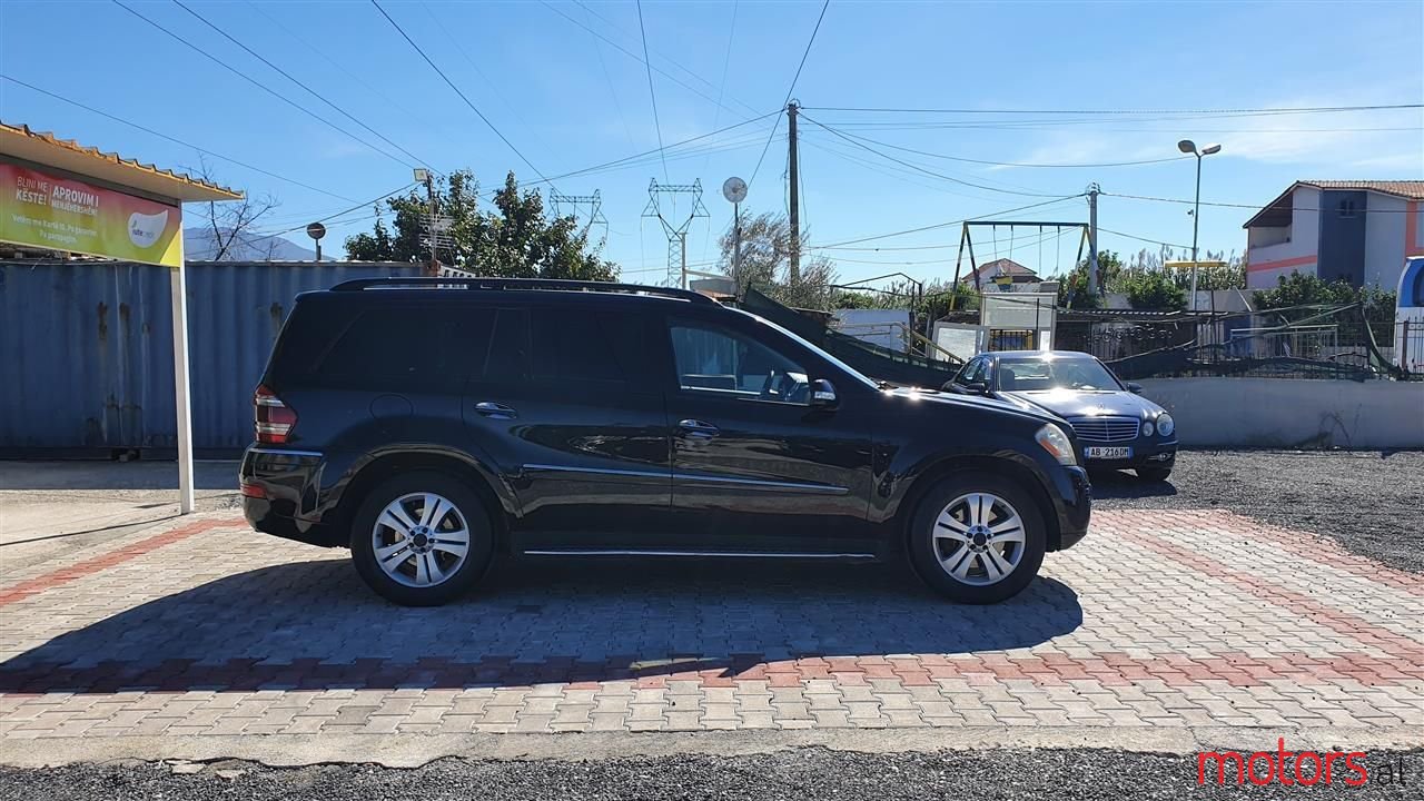 2008' Mercedes-Benz GL 320 photo #5