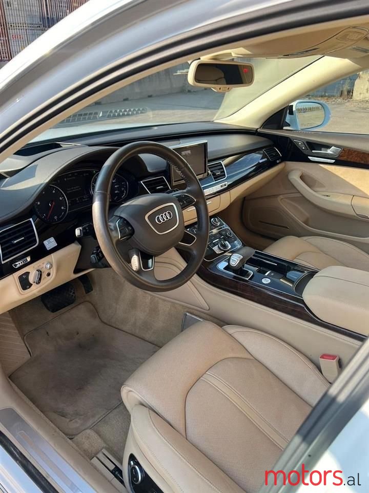 2015' Audi A8 photo #2