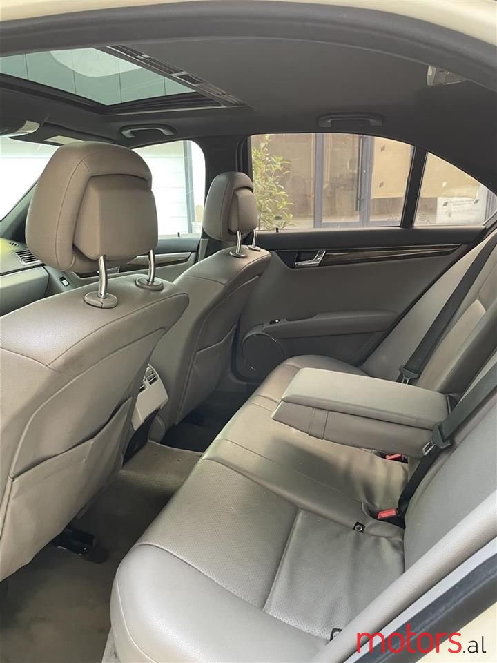 2010' Mercedes-Benz C 180 photo #6