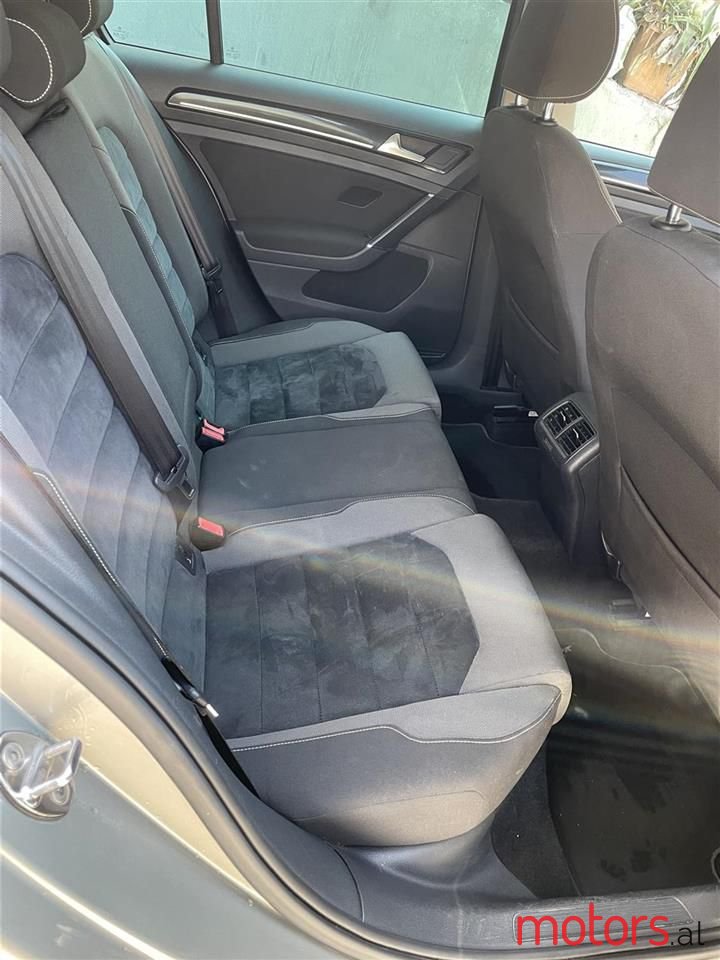 2013' Volkswagen Golf photo #4