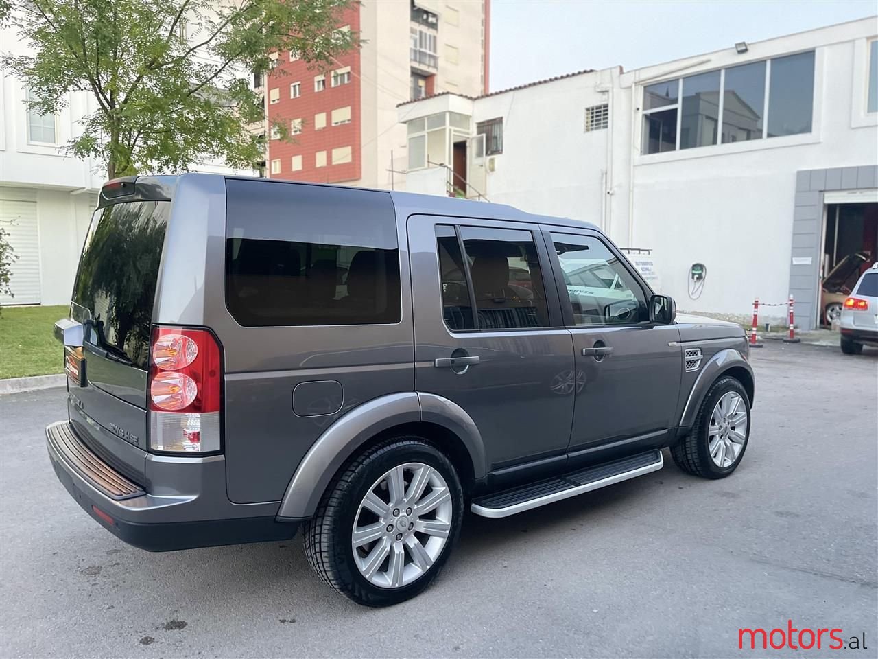 2011' Land Rover Discovery photo #5