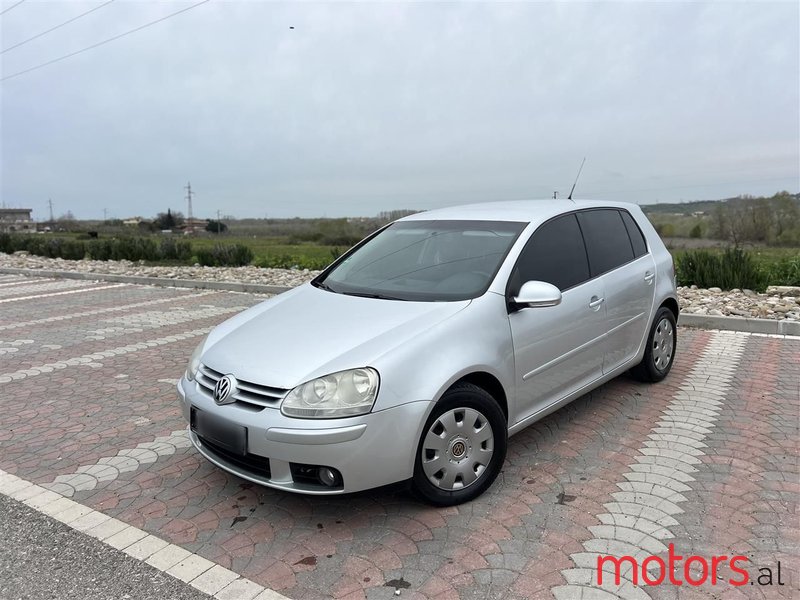 2008' Volkswagen Golf photo #3