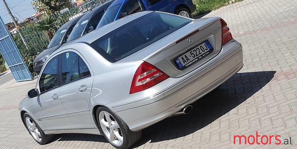 2004' Mercedes-Benz C 180 photo #2