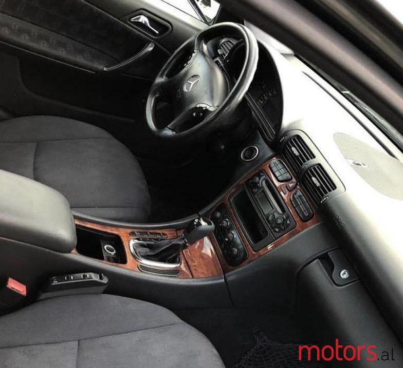 2002' Mercedes-Benz E 200 photo #2