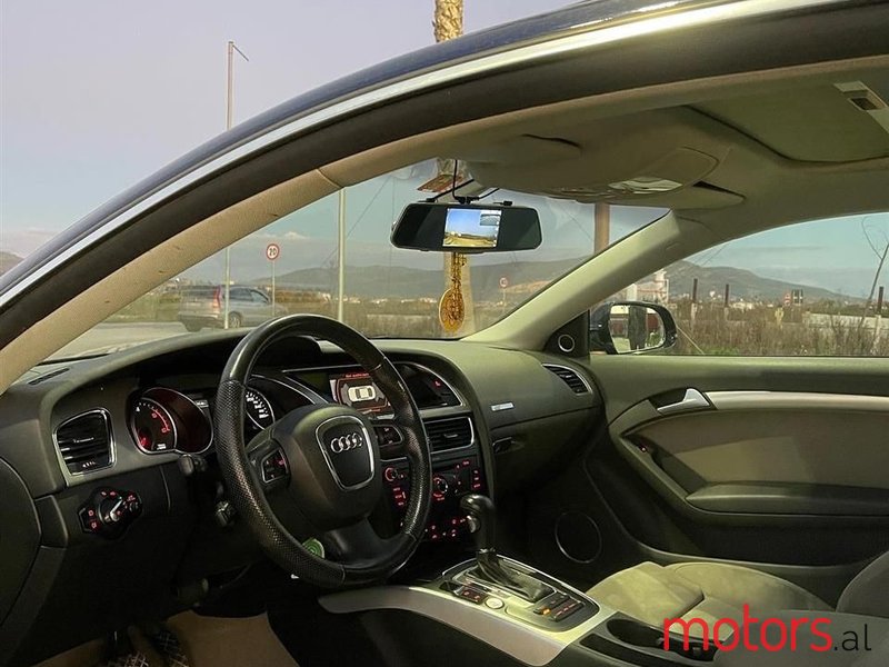 2010' Audi A5 photo #5