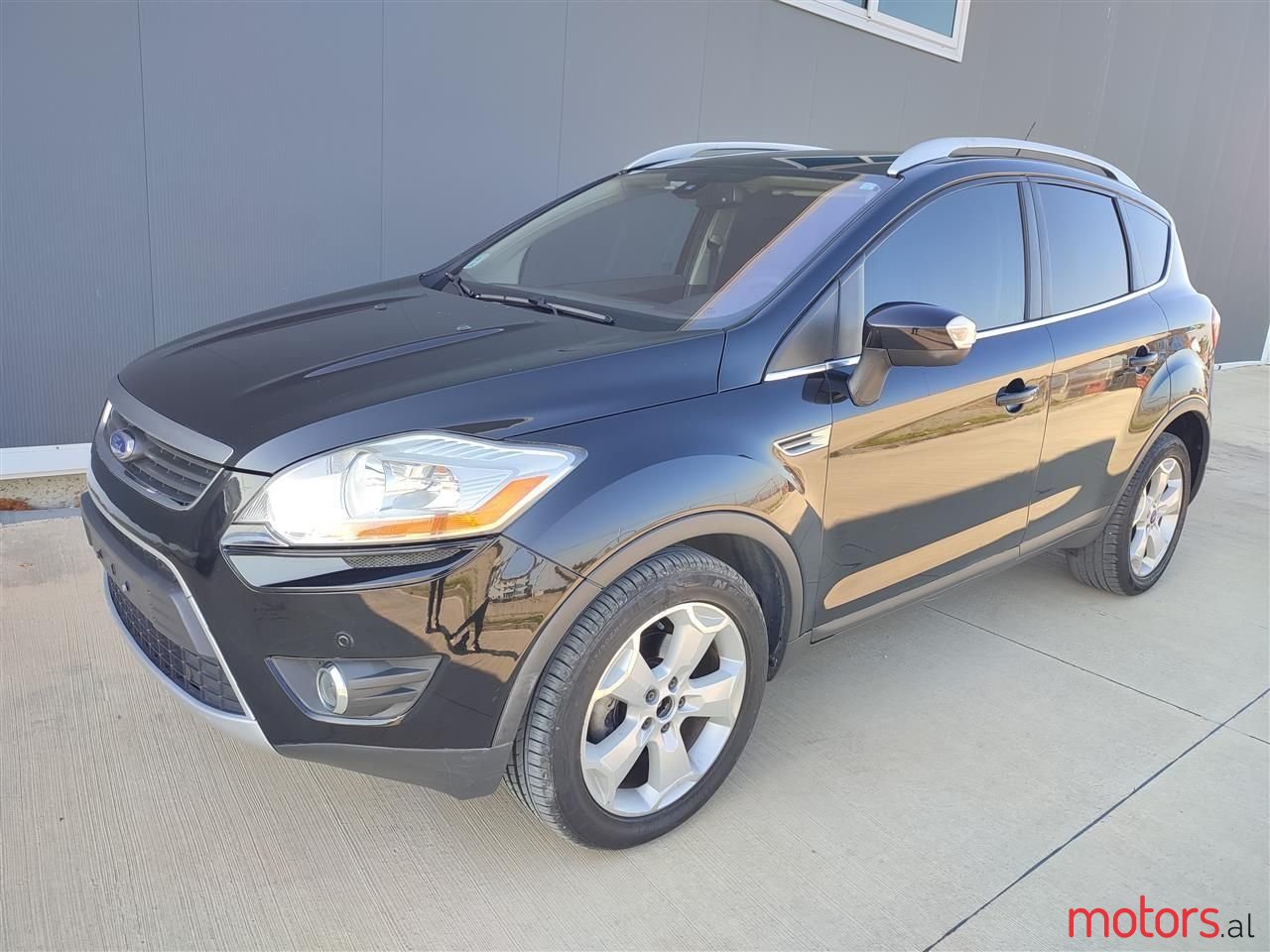 2011' Ford Kuga photo #1
