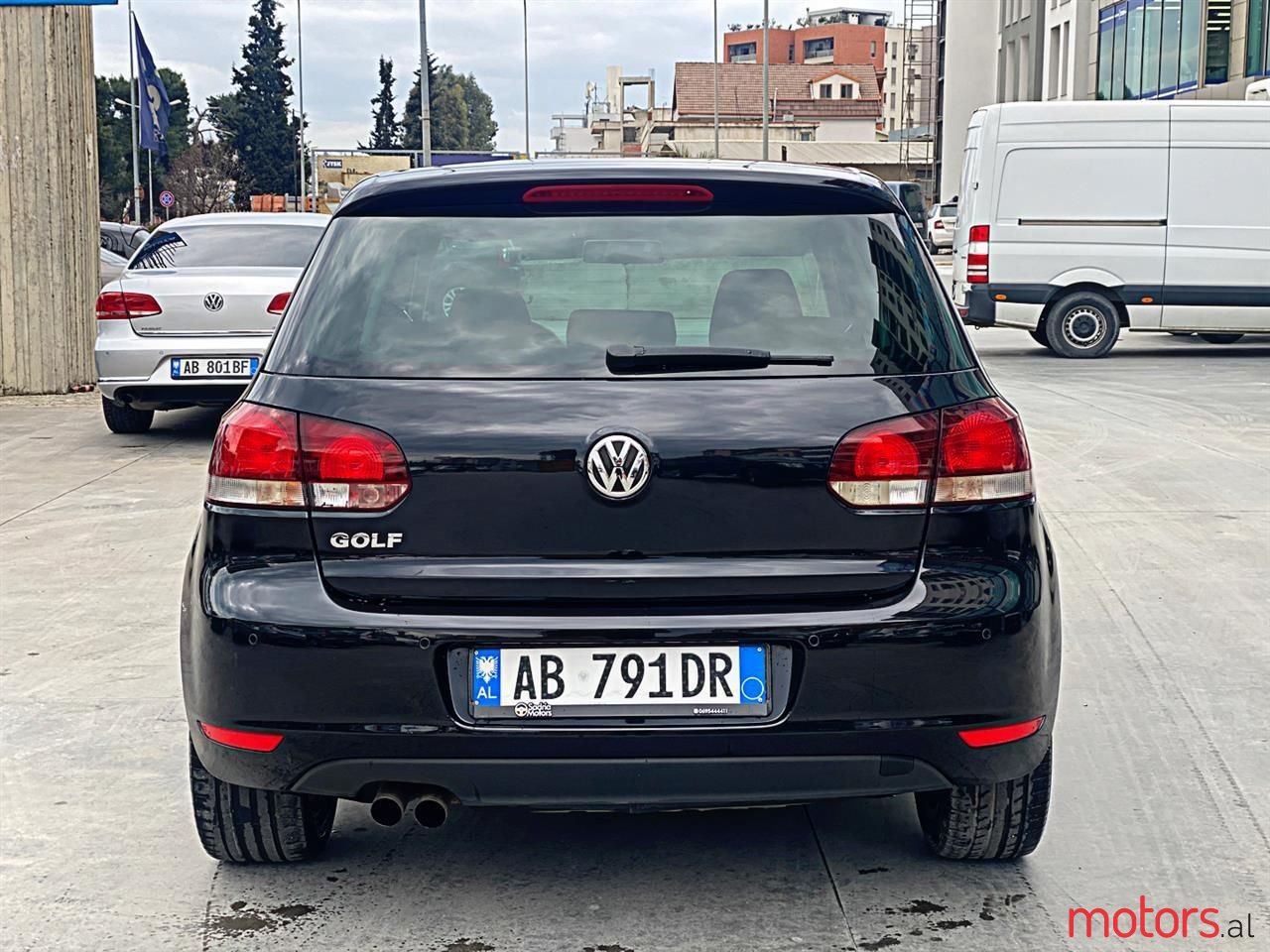 2009' Volkswagen Golf photo #6