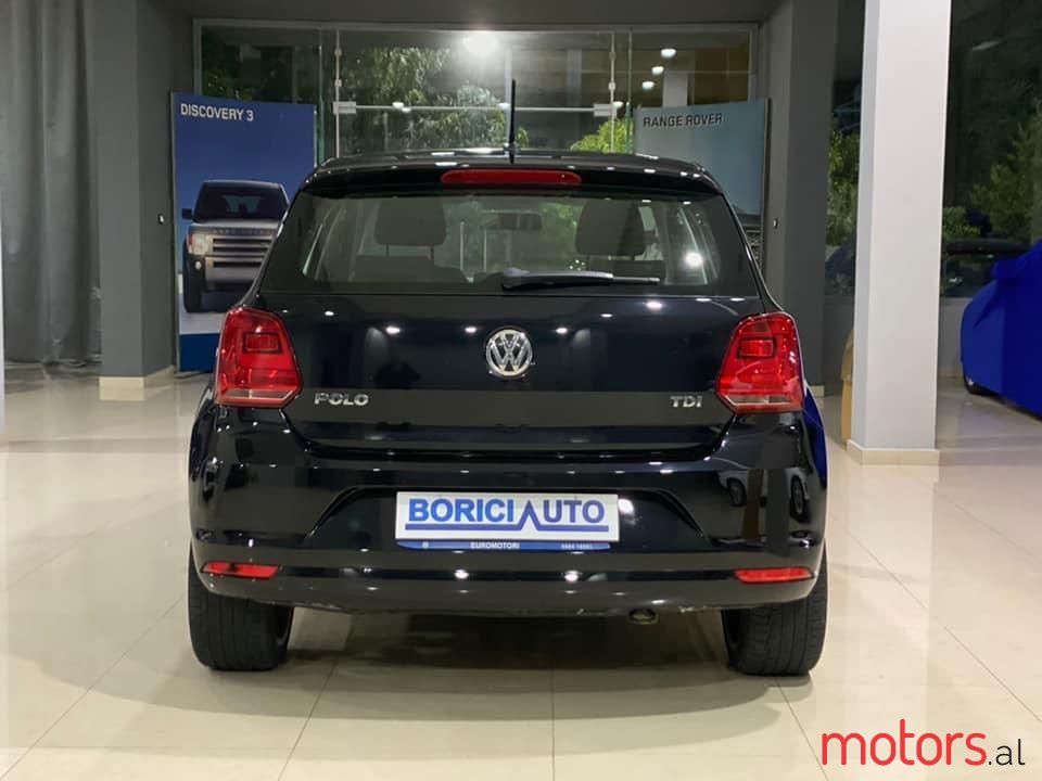 2015' Volkswagen Polo photo #3