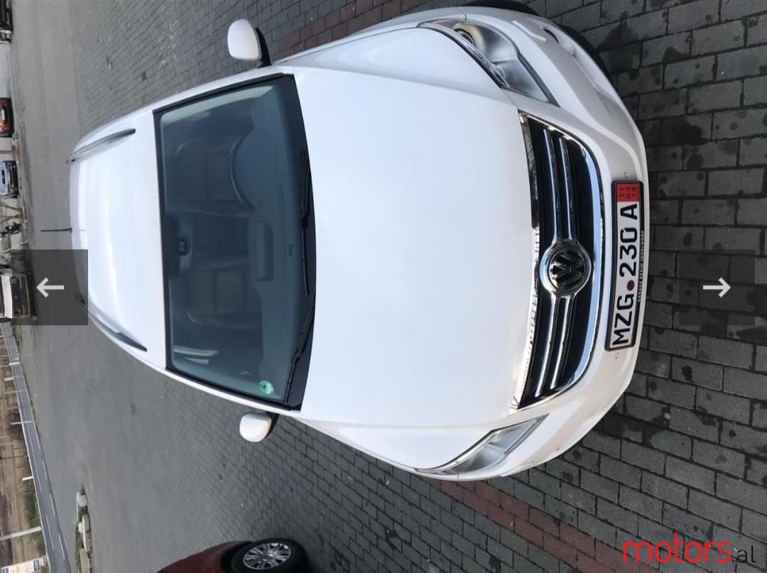 2009' Volkswagen Tiguan photo #2