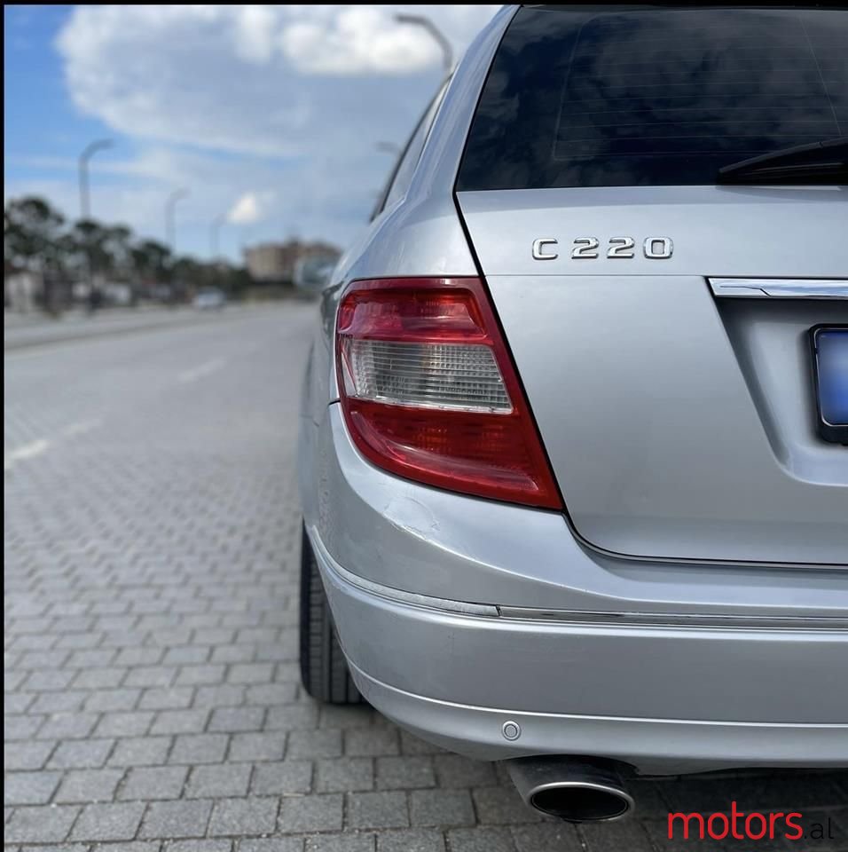 2010' Mercedes-Benz C 220 photo #4