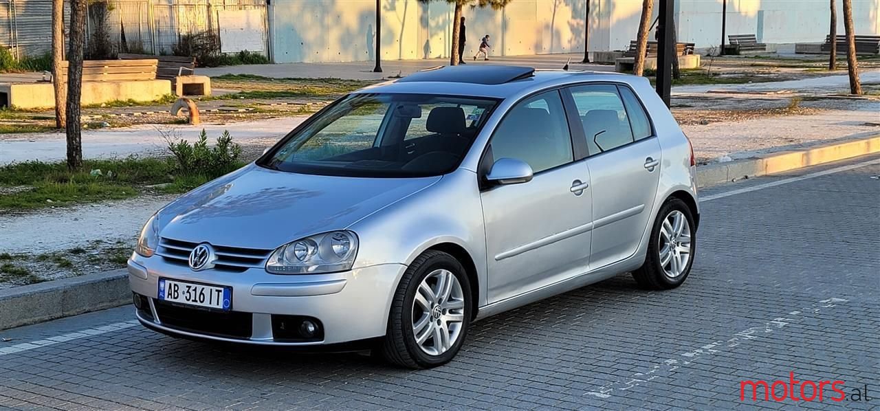 2006' Volkswagen Golf photo #1