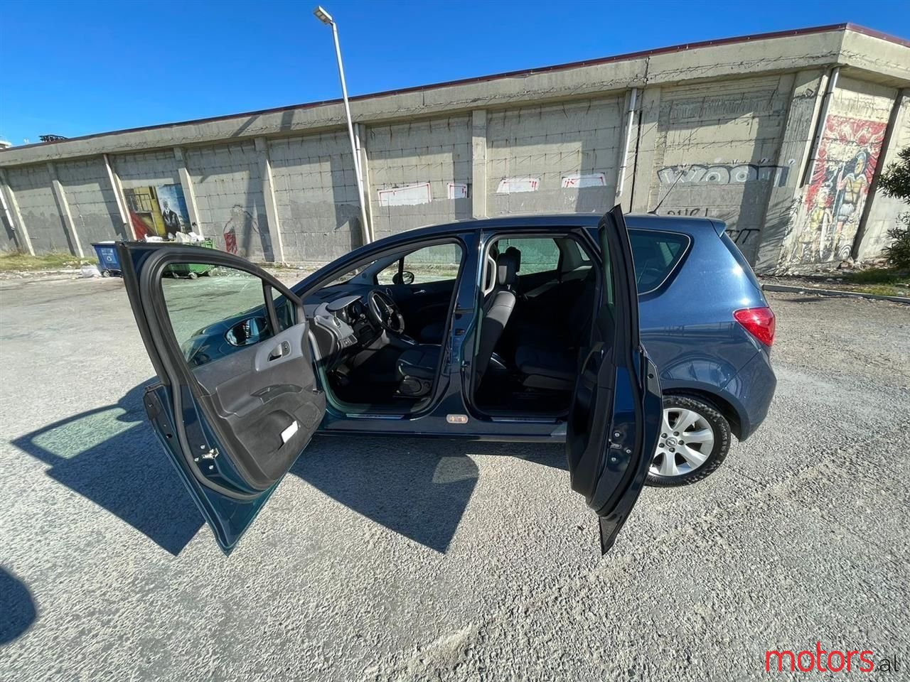 2011' Opel Meriva photo #2