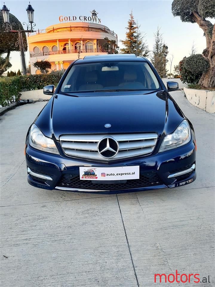 2012' Mercedes-Benz C 300 photo #4