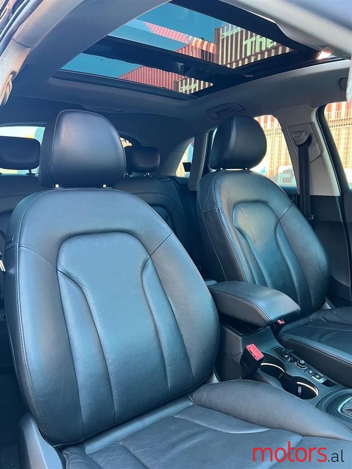 2012' Audi Q3 photo #5