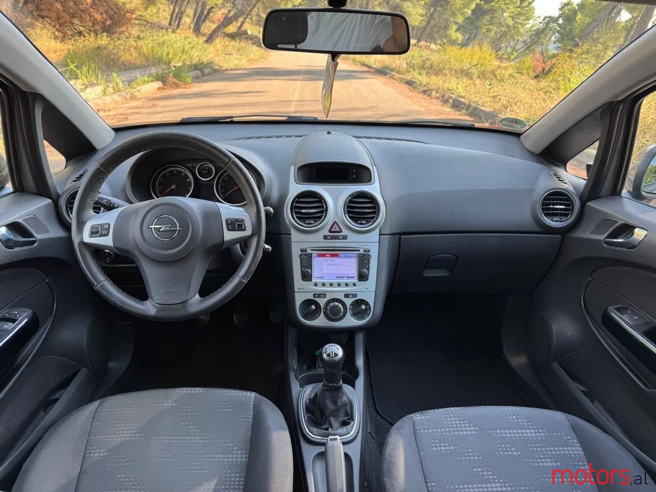 2011' Opel Corsa photo #5