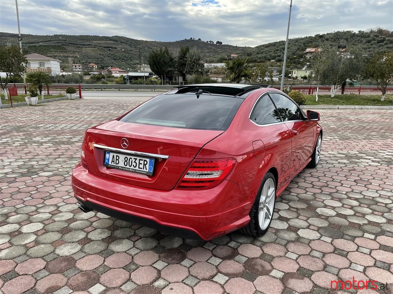 2012' Mercedes-Benz C 250 photo #3