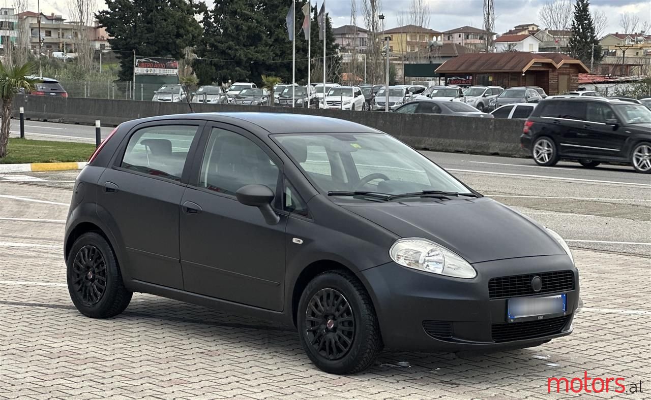 2008' Fiat Grande Punto photo #2