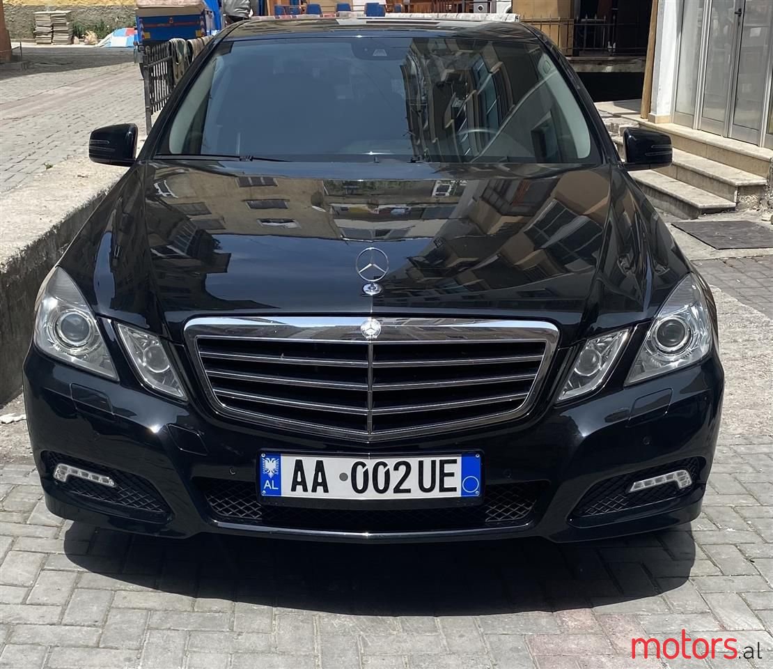 2010' Mercedes-Benz 220 photo #1