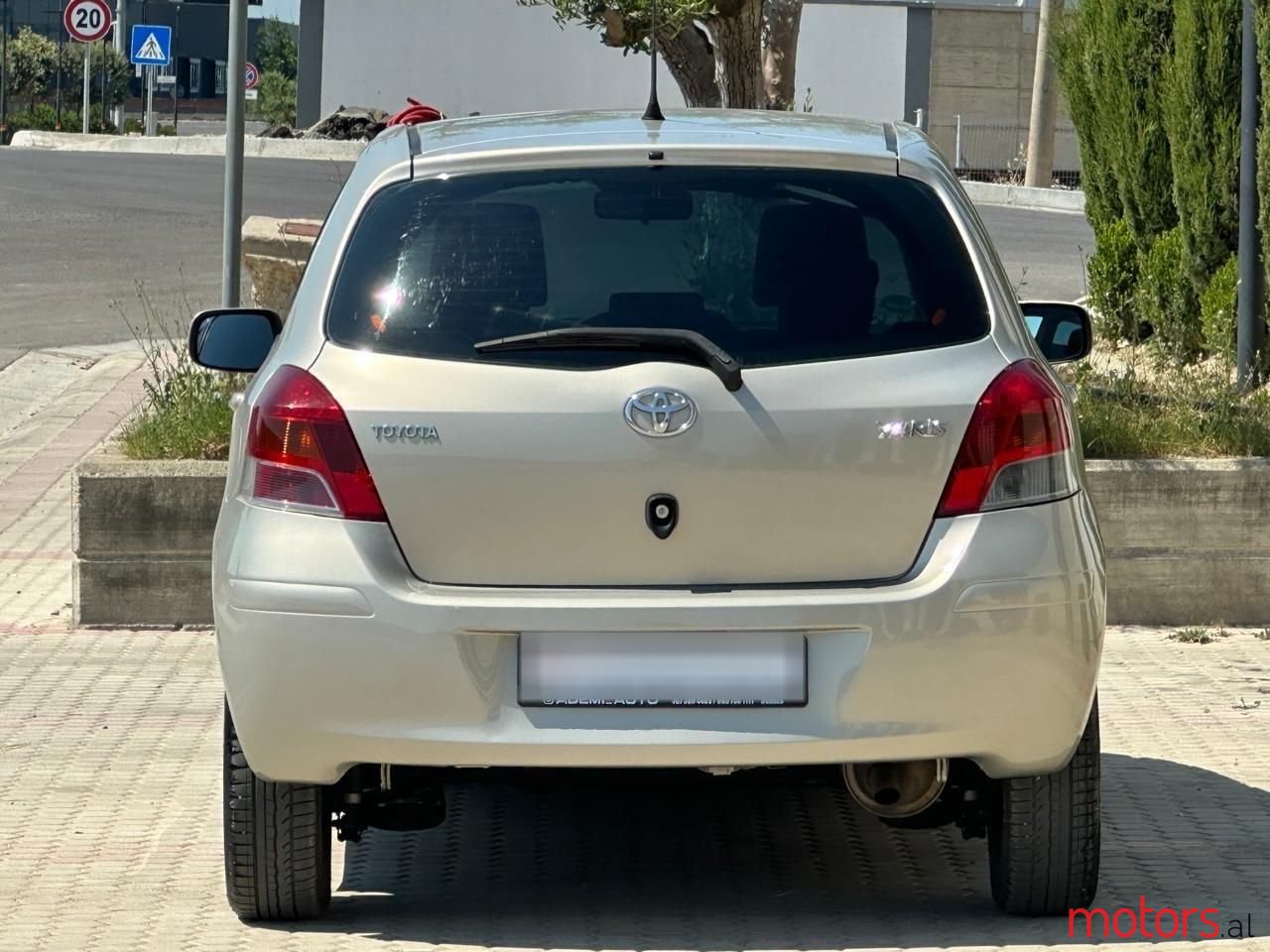 2009' Toyota Yaris photo #5
