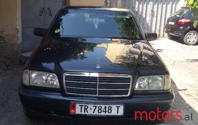 2000' Mercedes-Benz C-Class photo #1