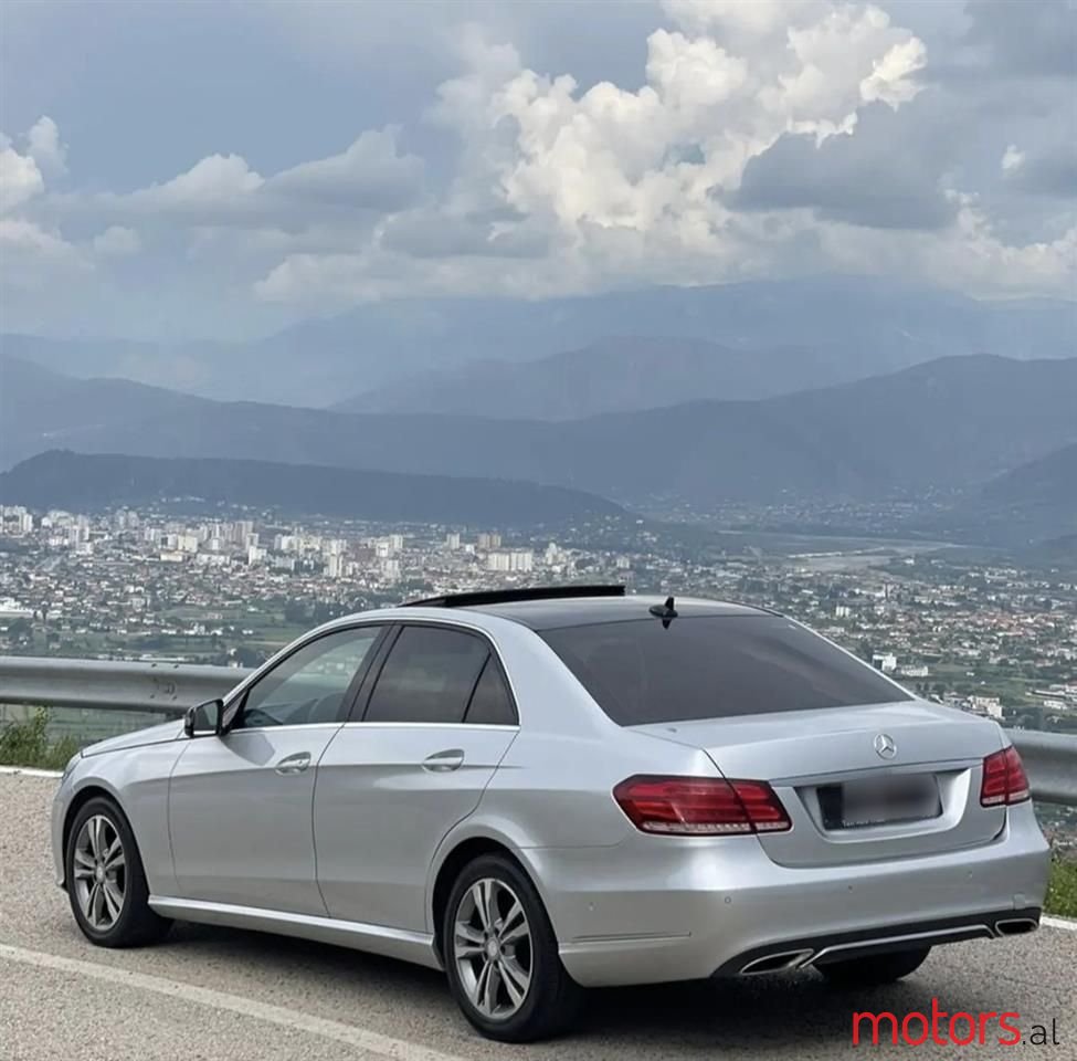2014' Mercedes-Benz E 220 photo #2
