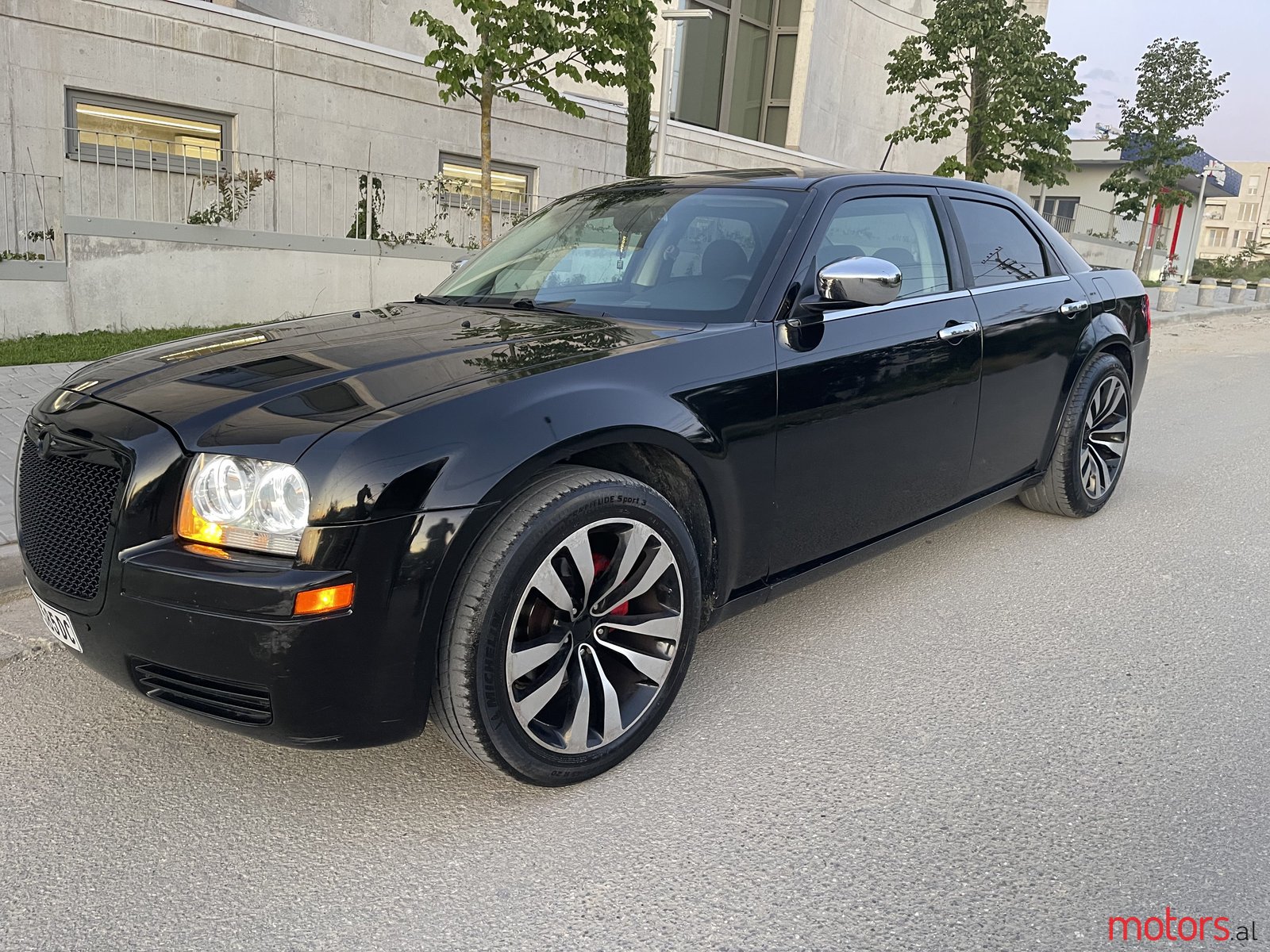 2008' Chrysler 300C photo #5