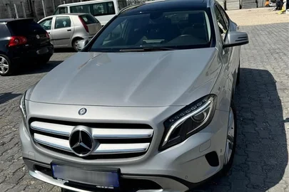2015' Mercedes-Benz GLA 200