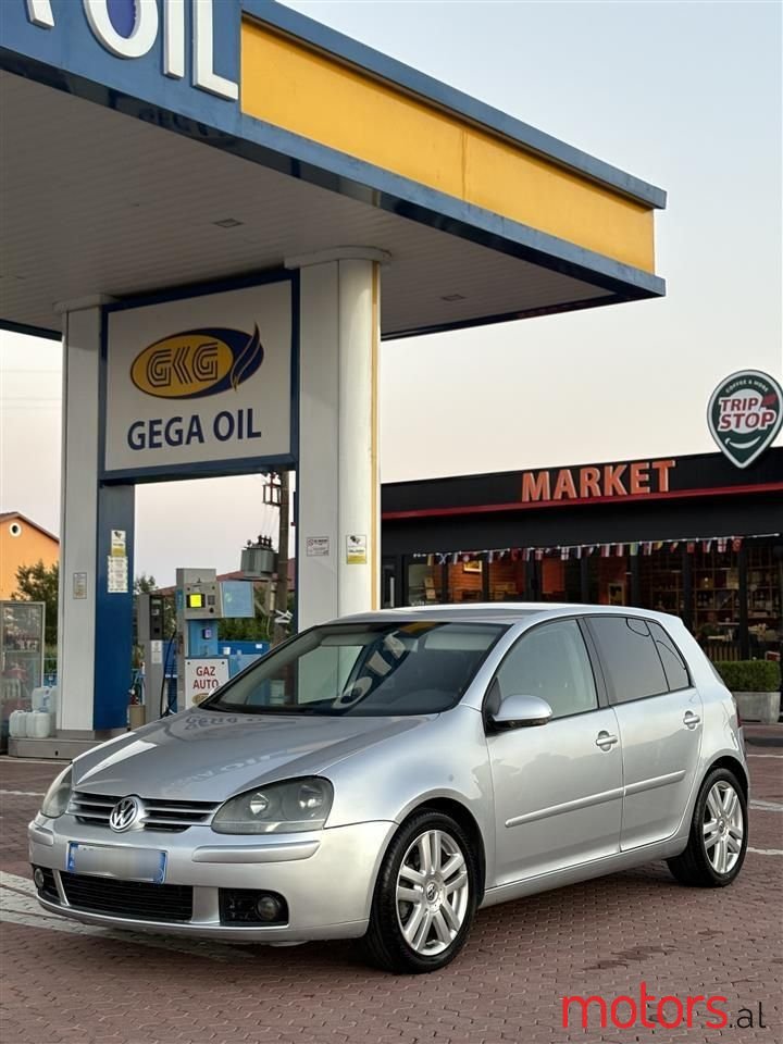 2005' Volkswagen Golf photo #1