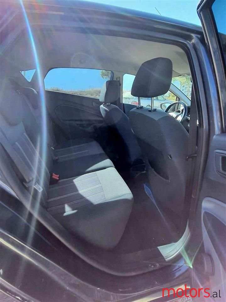 2009' Ford Fiesta photo #4