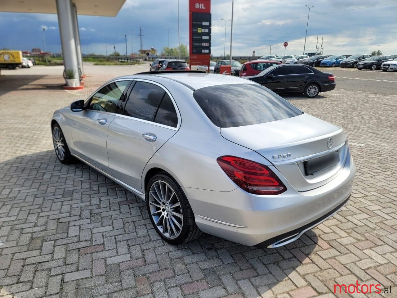 2015' Mercedes-Benz 220 photo #4