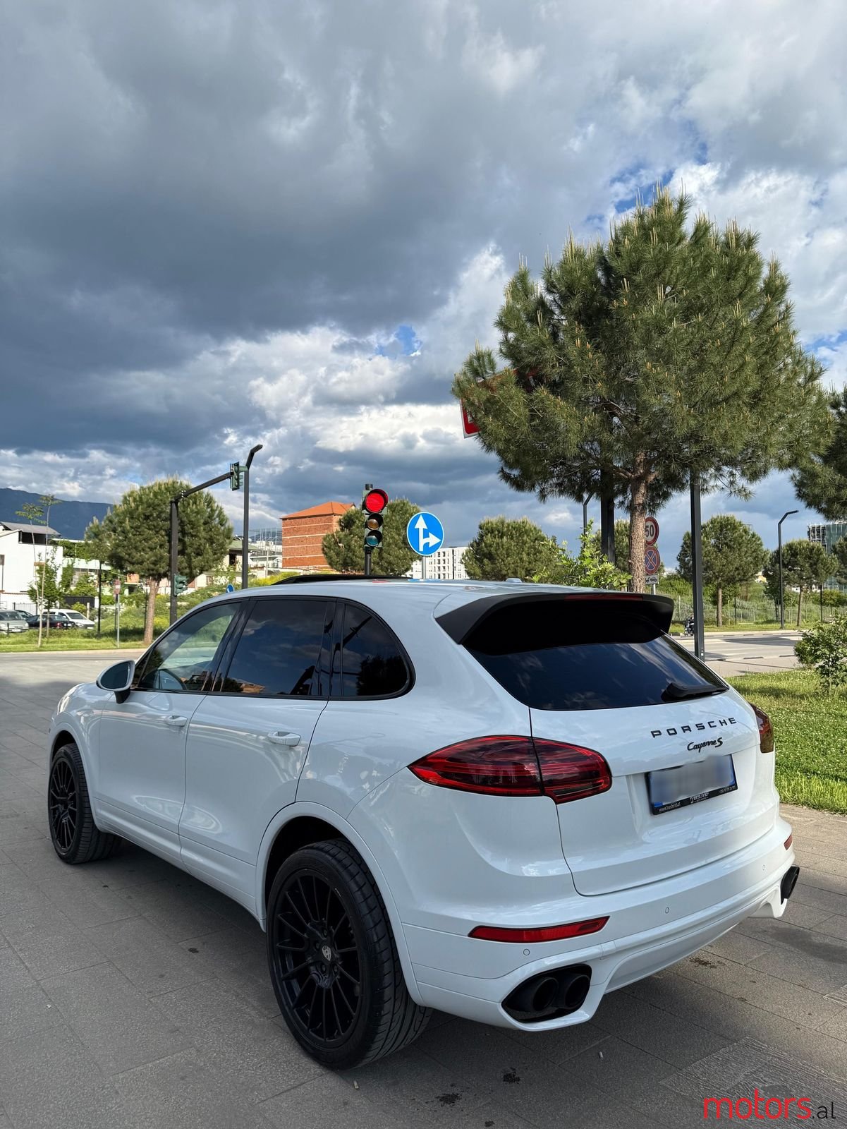 2016' Porsche Cayenne photo #5
