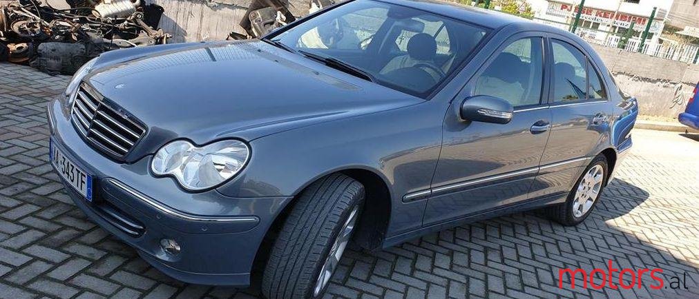 2005' Mercedes-Benz C 220 photo #1
