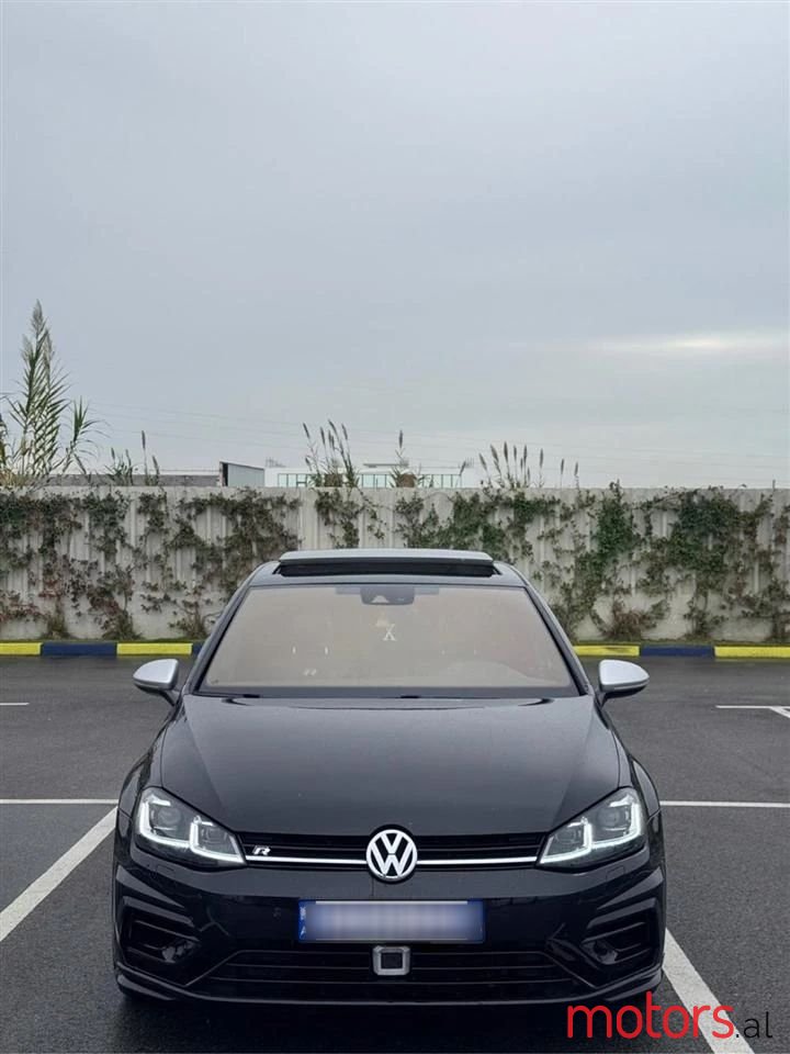 2015' Volkswagen Golf photo #3