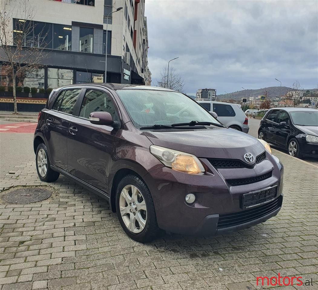 2009' Toyota Urban Cruiser photo #2