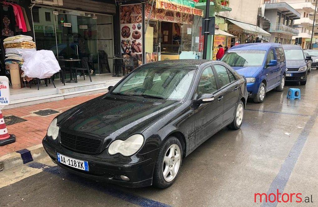 2003' Mercedes-Benz C 220 photo #2