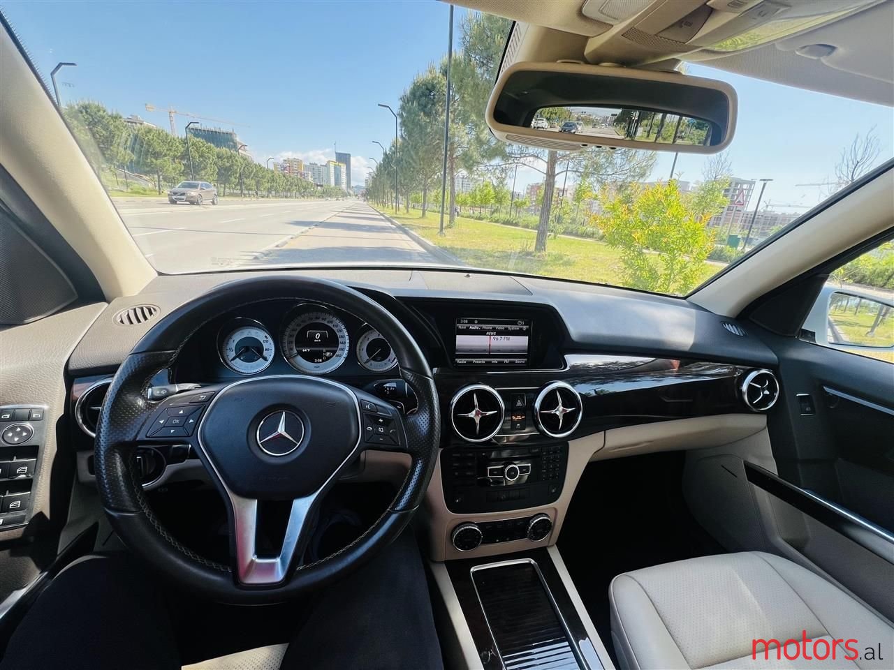 2013' Mercedes-Benz GLK 250 photo #2