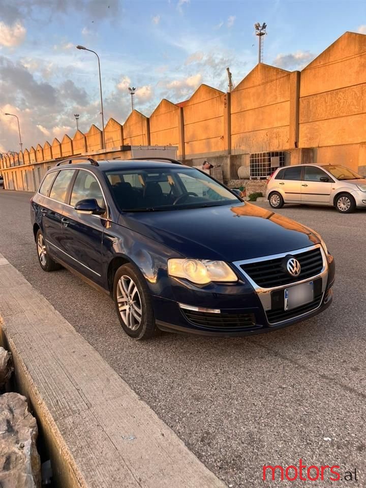 2006' Volkswagen Passat photo #2