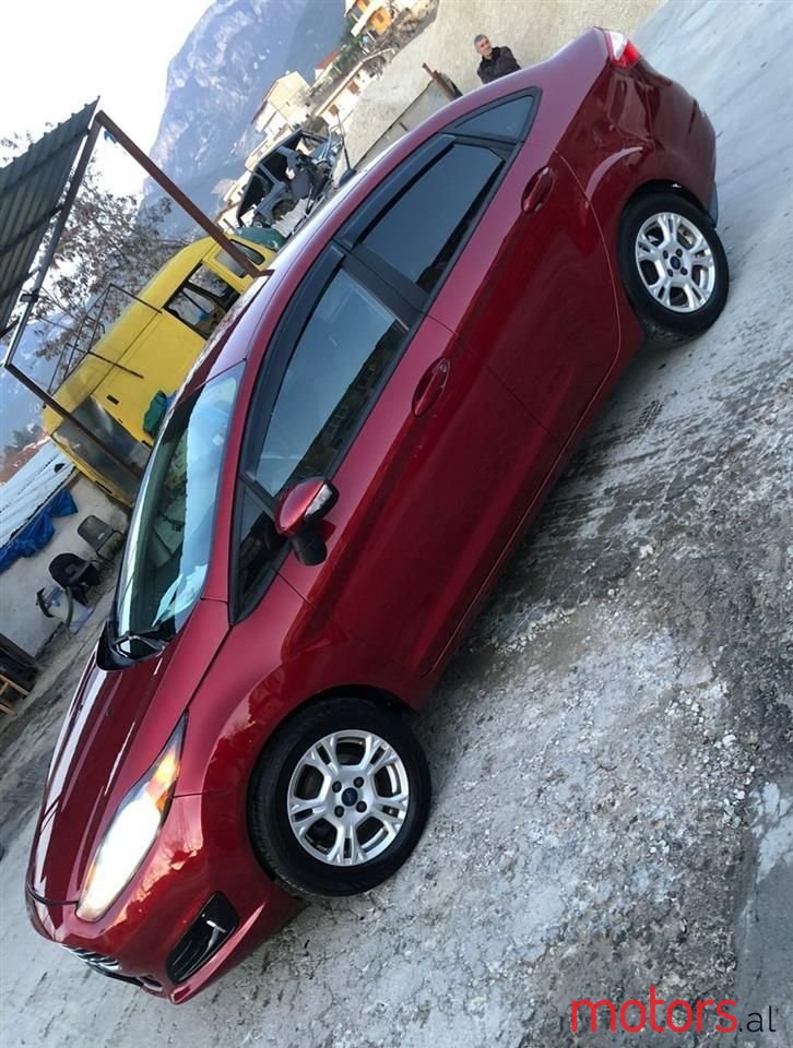 2015' Ford Fiesta photo #1