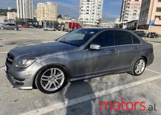 2012' Mercedes-Benz C 300 photo #2