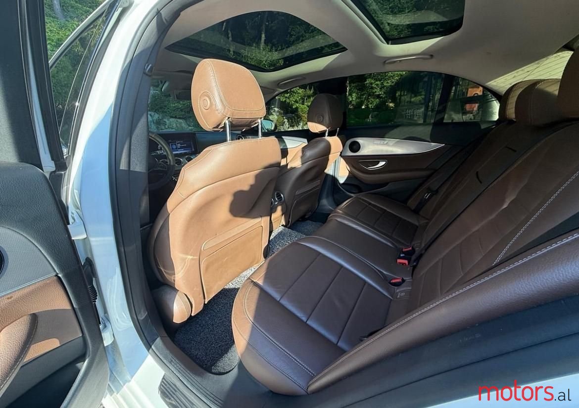 2017' Mercedes-Benz E 350 photo #3