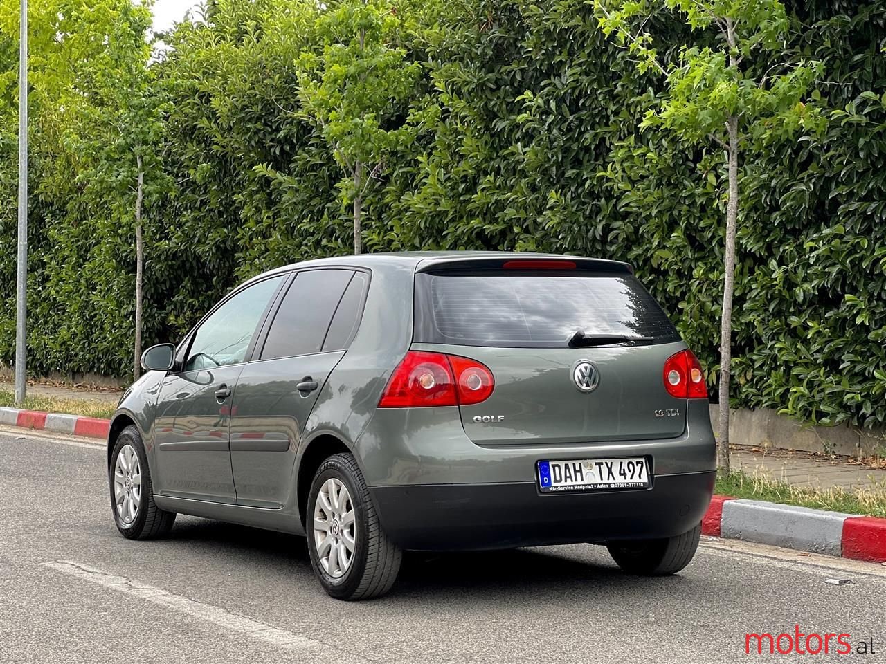 2006' Volkswagen Golf photo #2