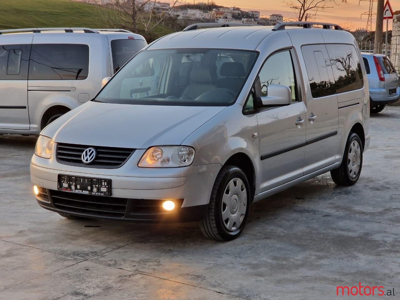 2009' Volkswagen Caddy photo #2