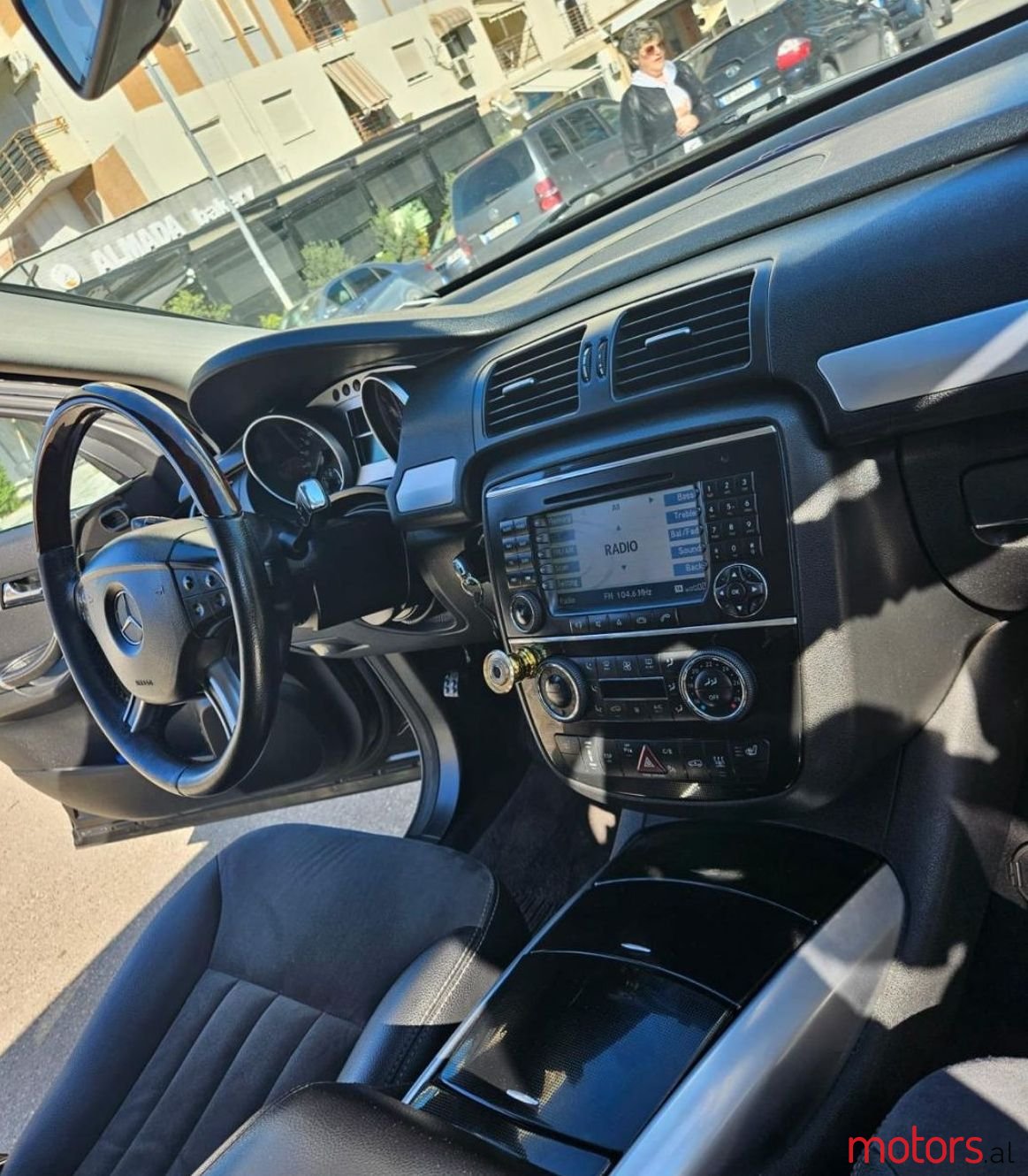 2007' Mercedes-Benz R 320 photo #4