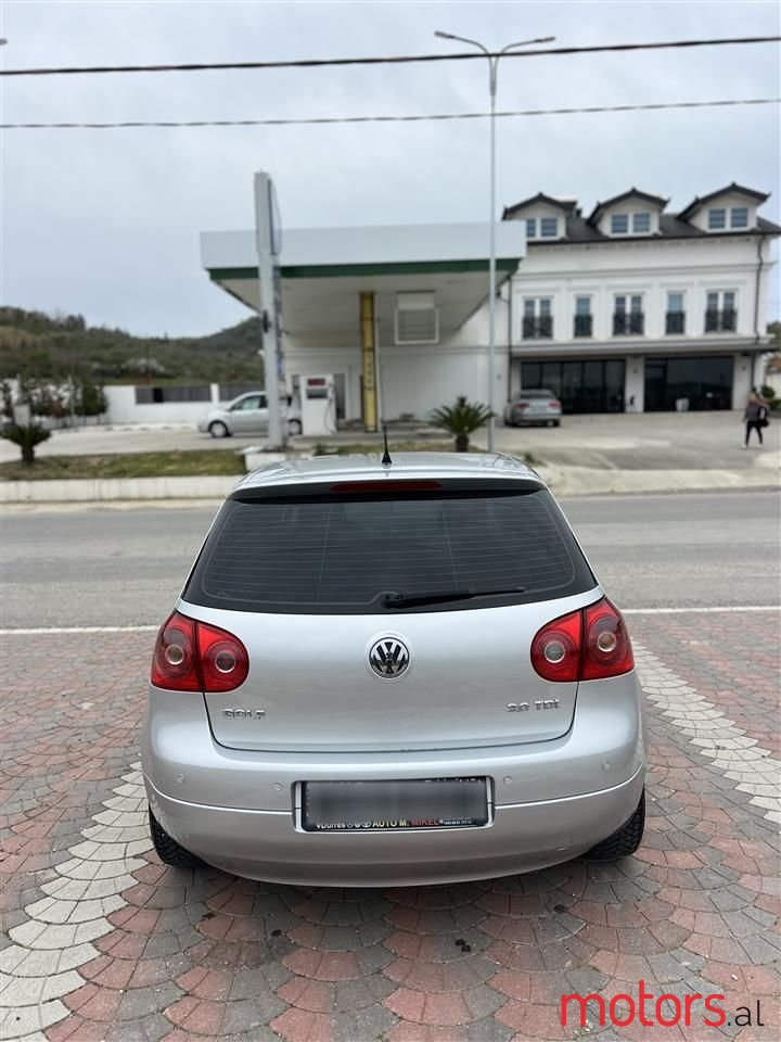 2008' Volkswagen Golf photo #4