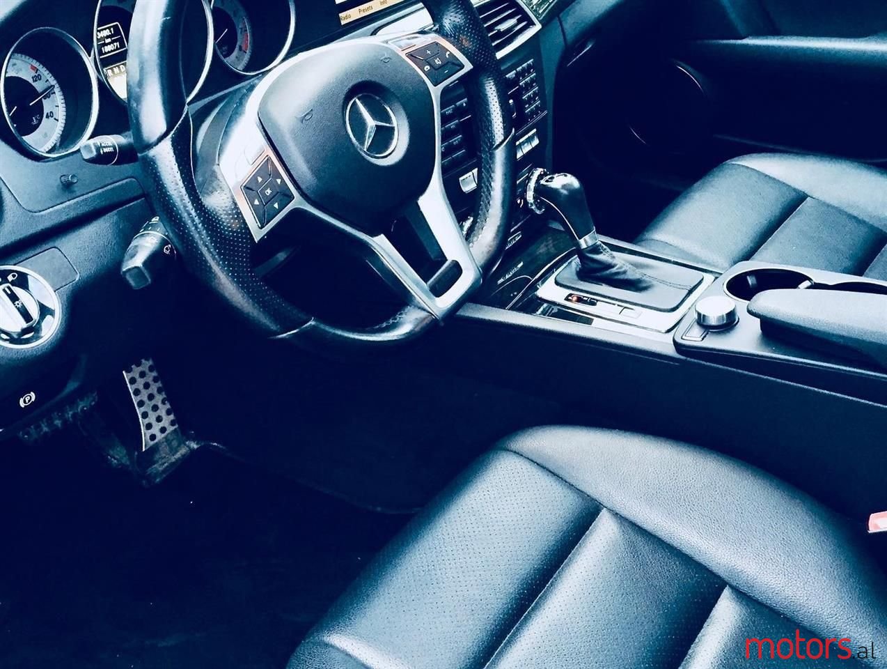 2012' Mercedes-Benz C 300 photo #4