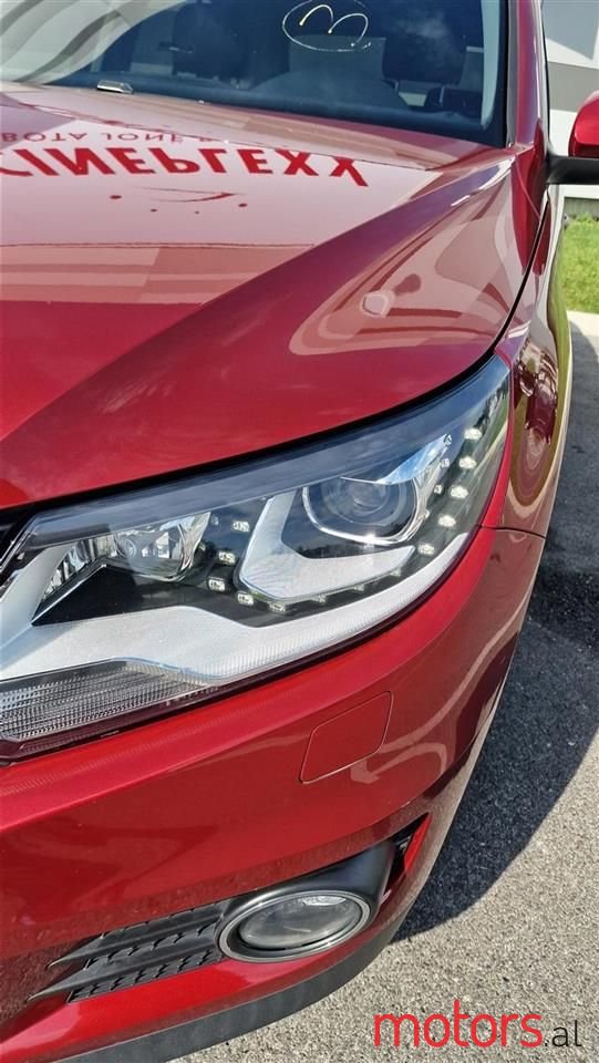 2014' Volkswagen Tiguan photo #6