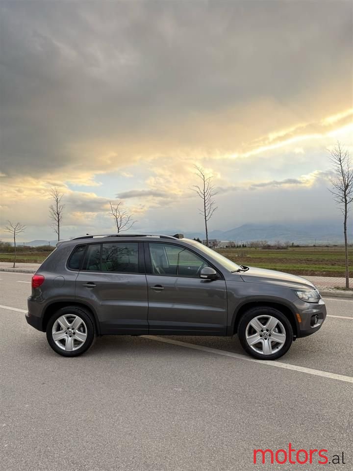 2014' Volkswagen Tiguan photo #6