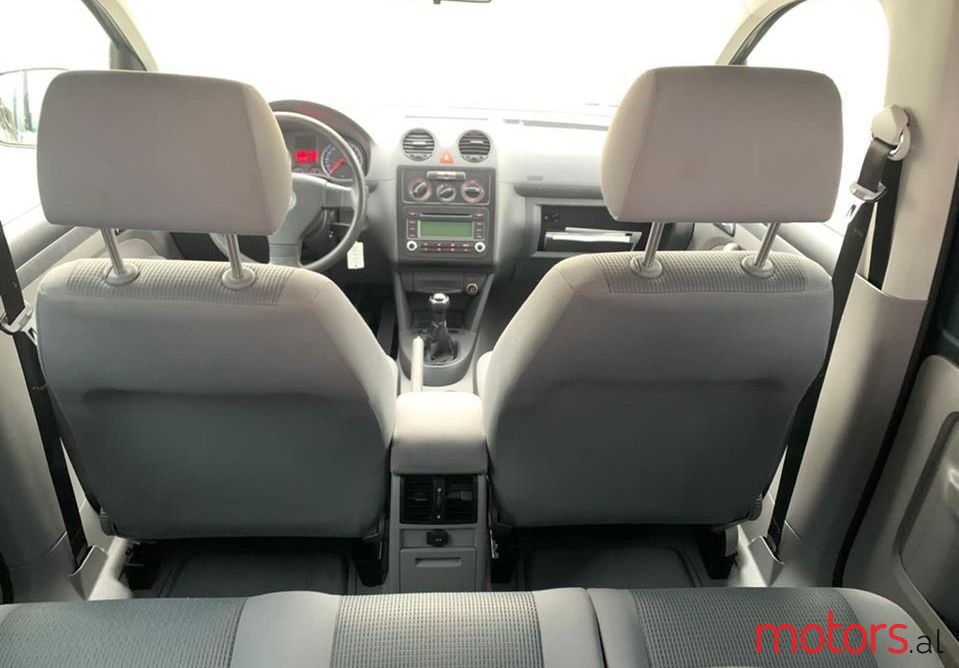 2006' Volkswagen Caddy photo #2