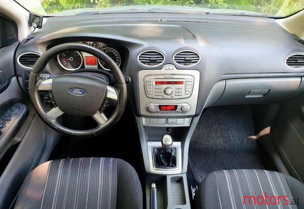 2009' Ford Focus photo #1