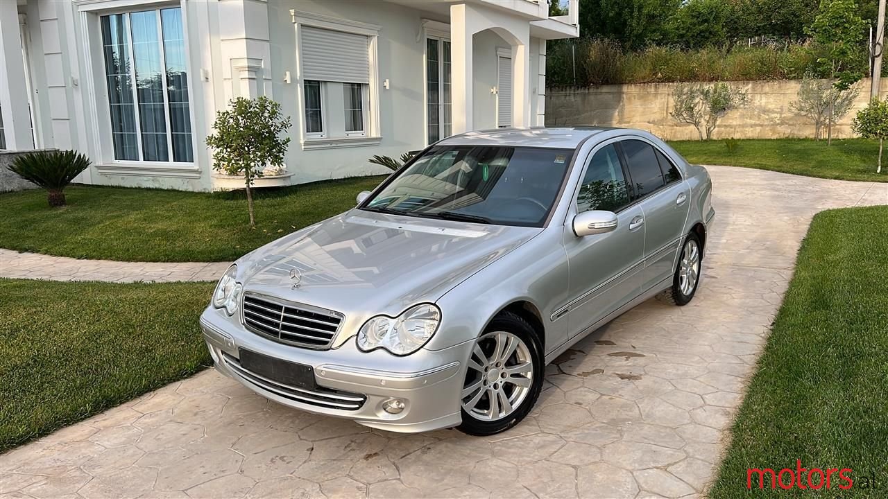 2005' Mercedes-Benz C 220 photo #1